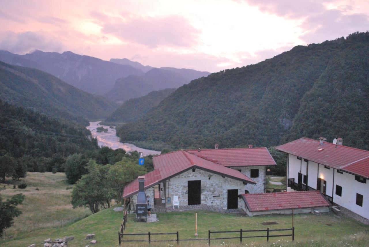 Rifugio Malga Grasia Caprizi Екстериор снимка