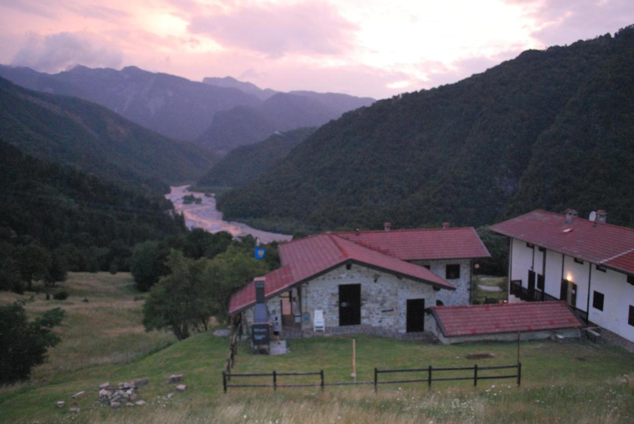 Rifugio Malga Grasia Caprizi Екстериор снимка